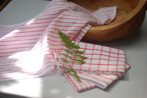 Tea Towel set - Crimson Quartet - Stripes/Checkered, Pack of 4 - Image 2