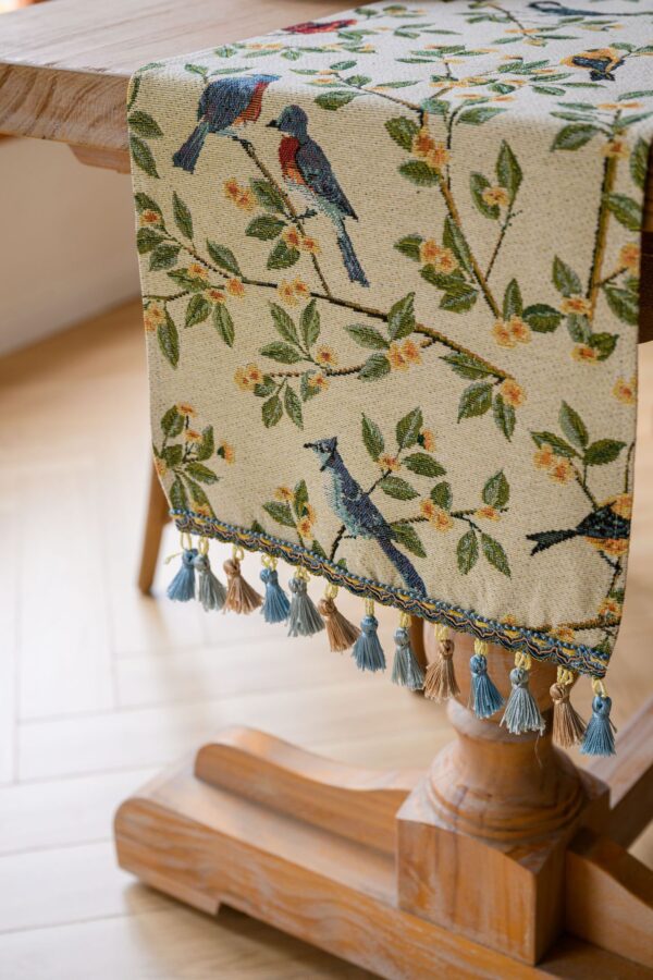 Tablerunner - Whispers of the Garden - Image 5