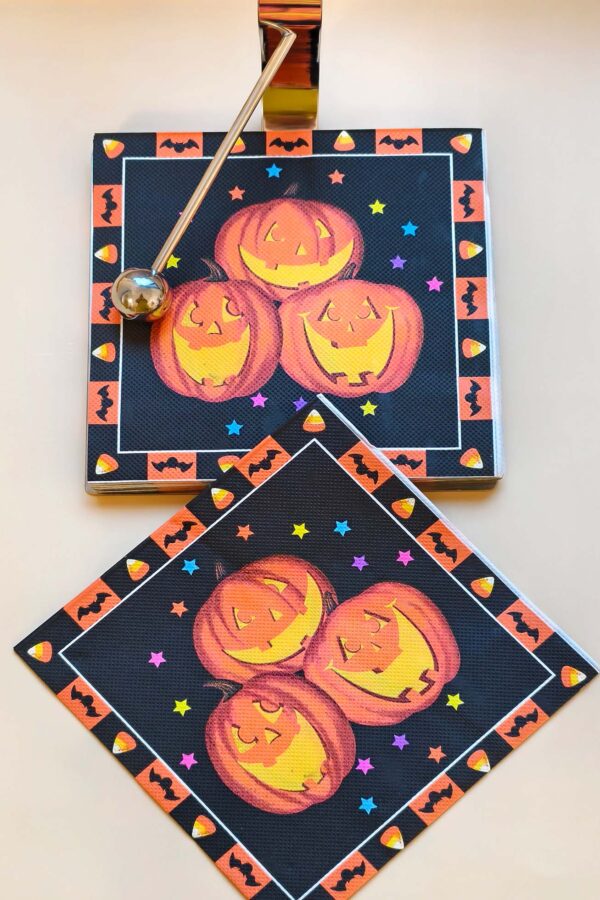 Paper Napkin – Spooky Skulls - Image 5
