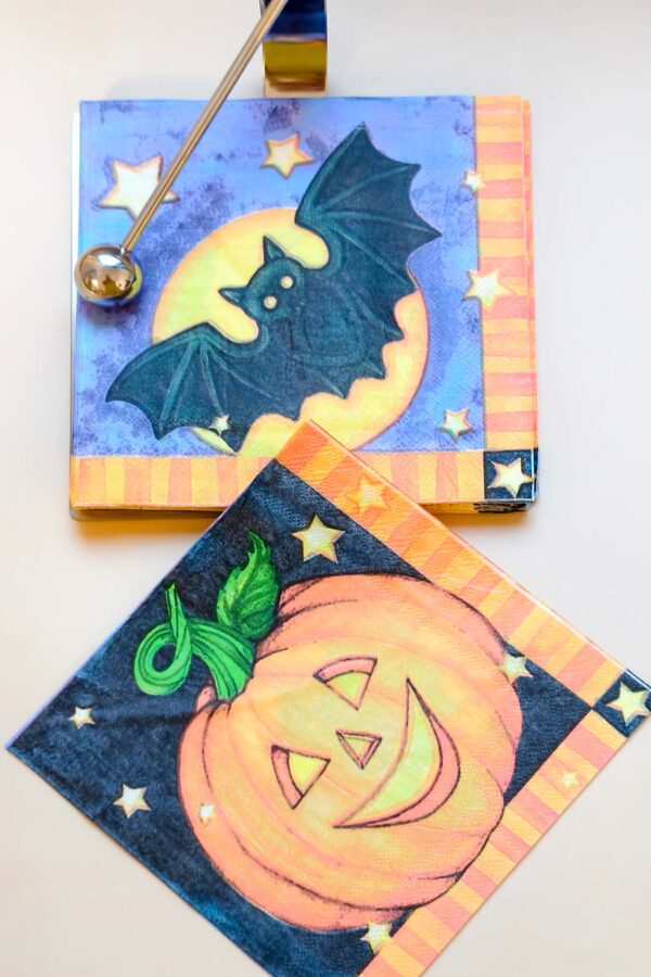 Paper Napkin – Spooky Skulls - Image 9