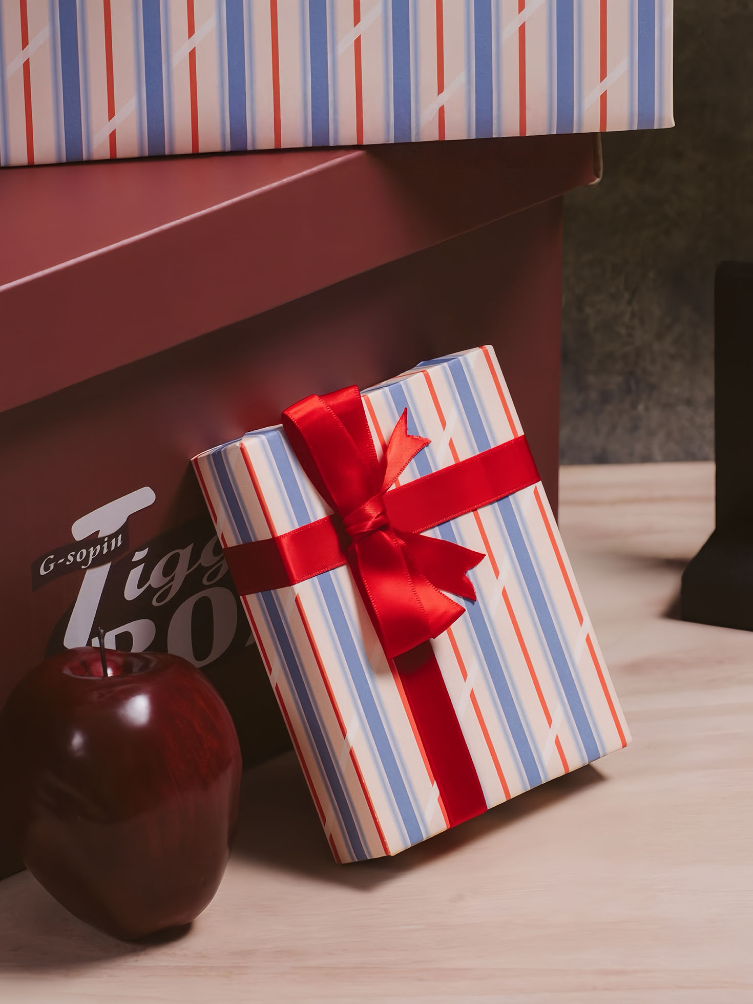 Wrapping Paper – Retro Stripe - Image 2